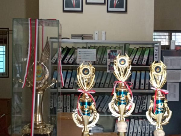 SMP Negeri 1 Tembarak Meraih Banyak Piala pada Lomba Lintas Alam